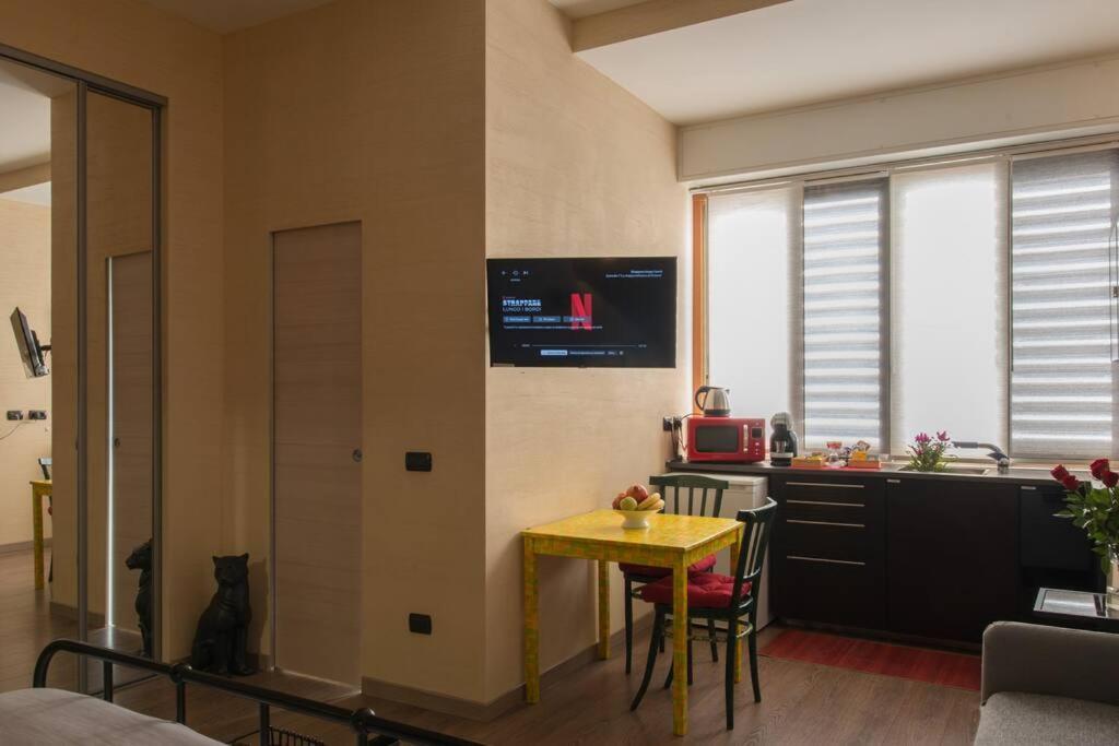 Appartamento Milano Zona Centrale, Milan